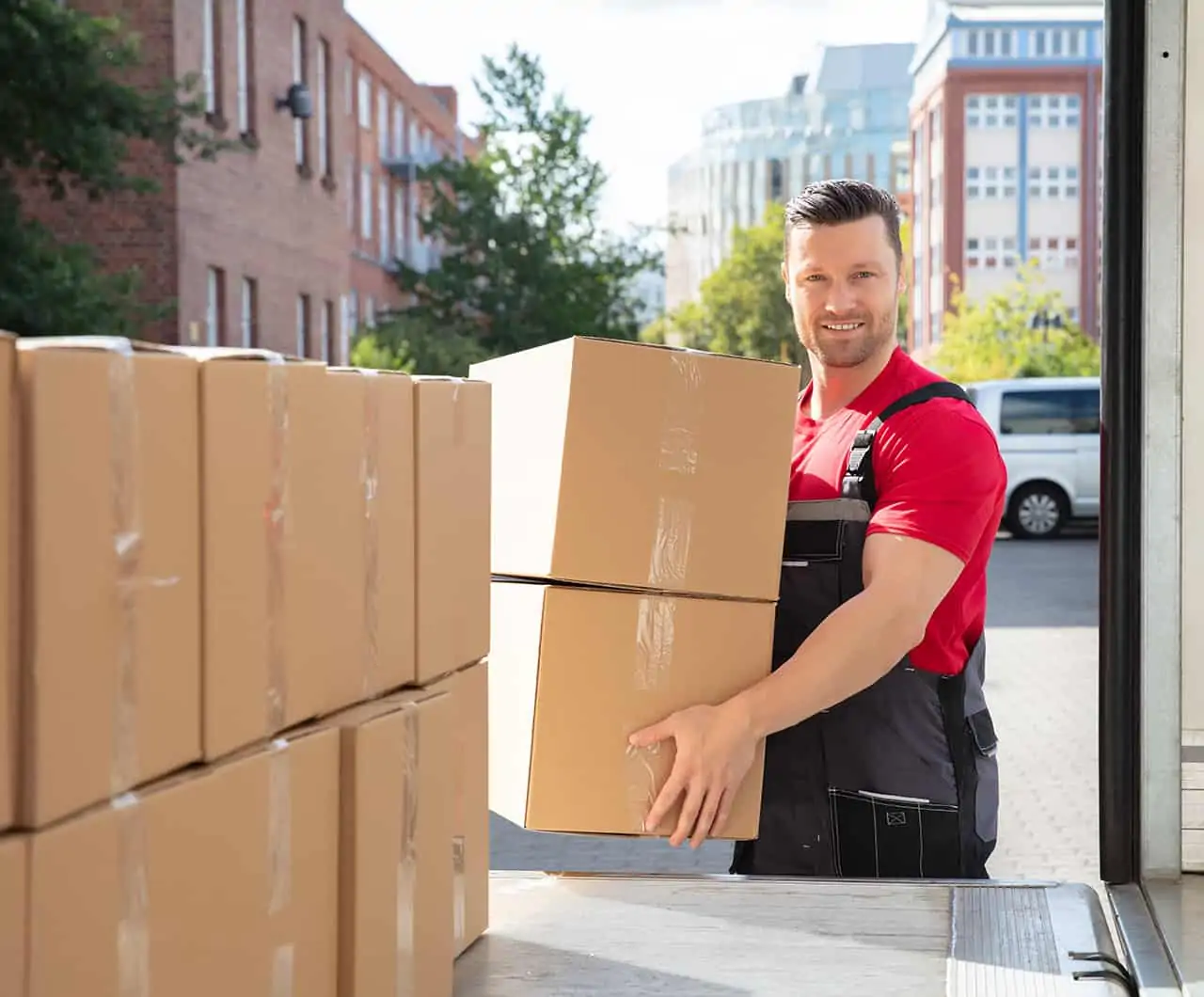 Mudanzas de Madrid a Coruña: Tu traslado a la Costa Atlántica con garantía 