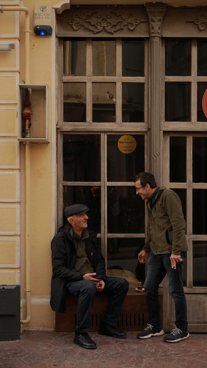 cómo avisar a los vecinos de una mudanza